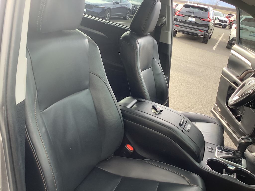 2019 Toyota Highlander XLE 22