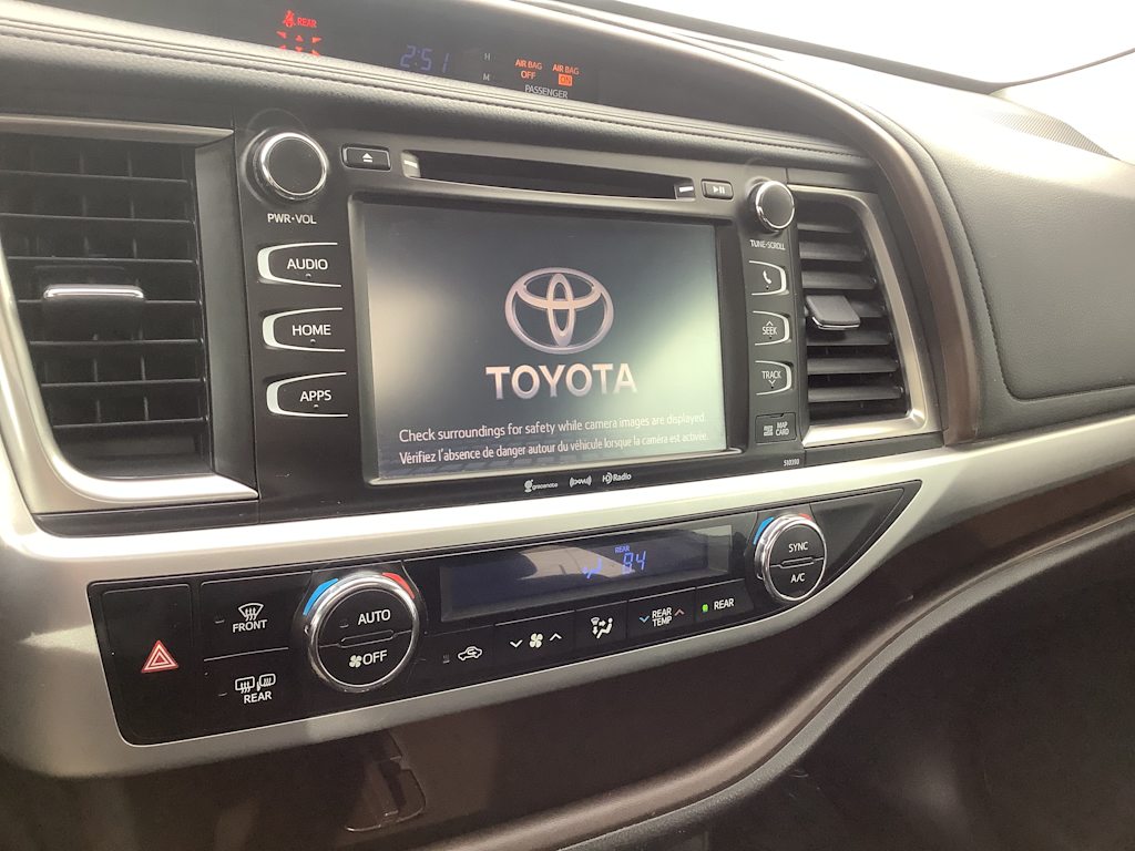 2019 Toyota Highlander XLE 14