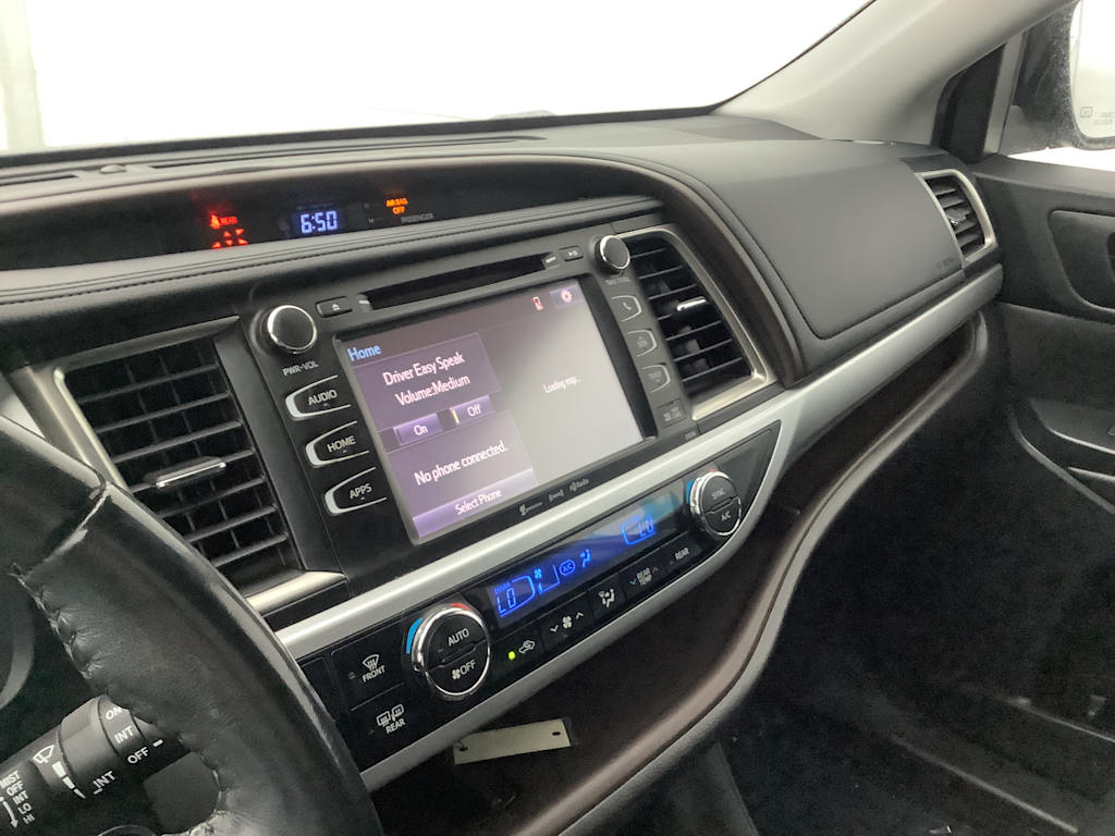 Thumbnail: 2019 Toyota Highlander - 14