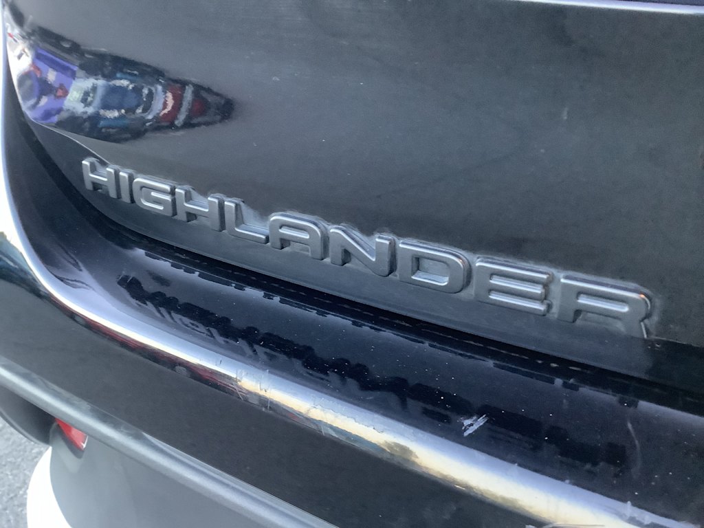 Thumbnail: 2022 Toyota Highlander - 7