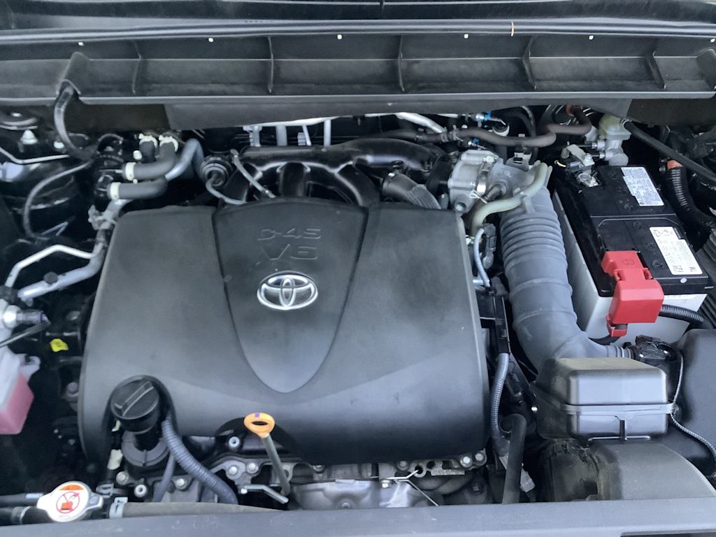 Thumbnail: 2022 Toyota Highlander - 9
