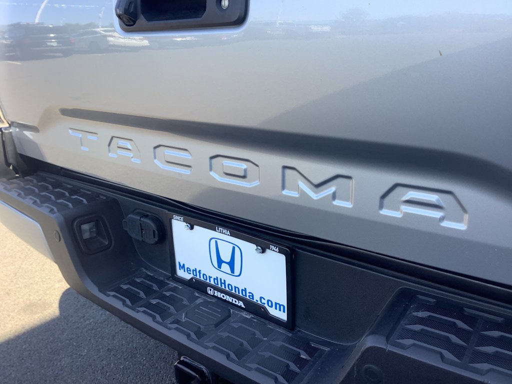 Thumbnail: 2021 Toyota Tacoma - 7