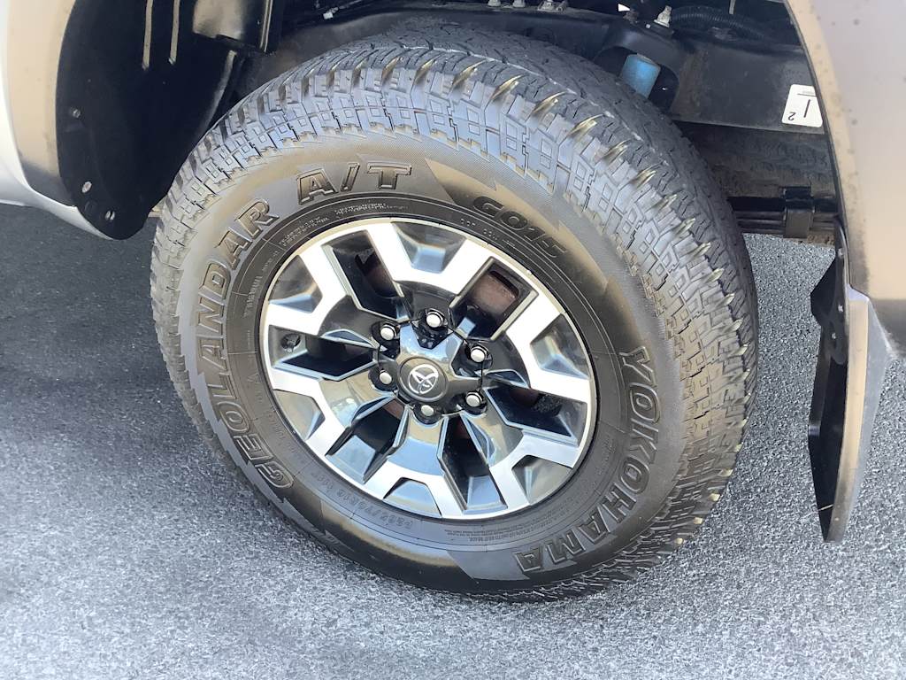 Thumbnail: 2021 Toyota Tacoma - 8