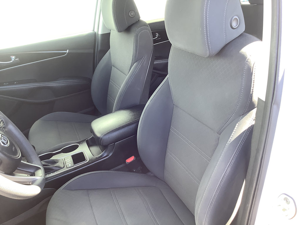 Thumbnail: 2017 Kia Sorento - 12