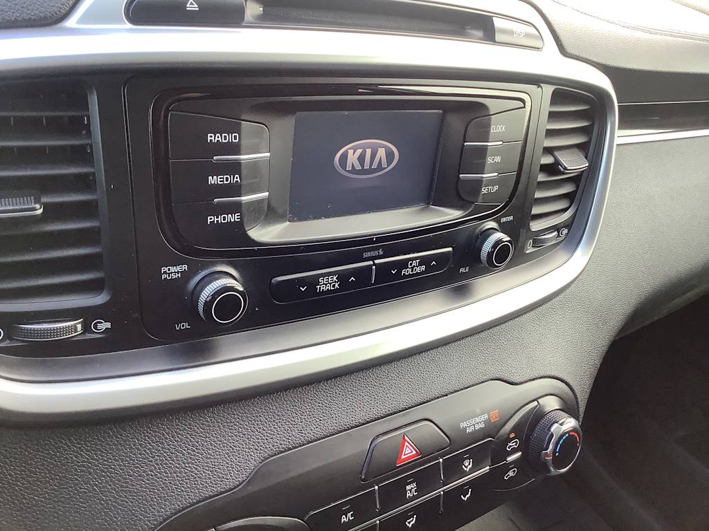 Thumbnail: 2017 Kia Sorento - 14