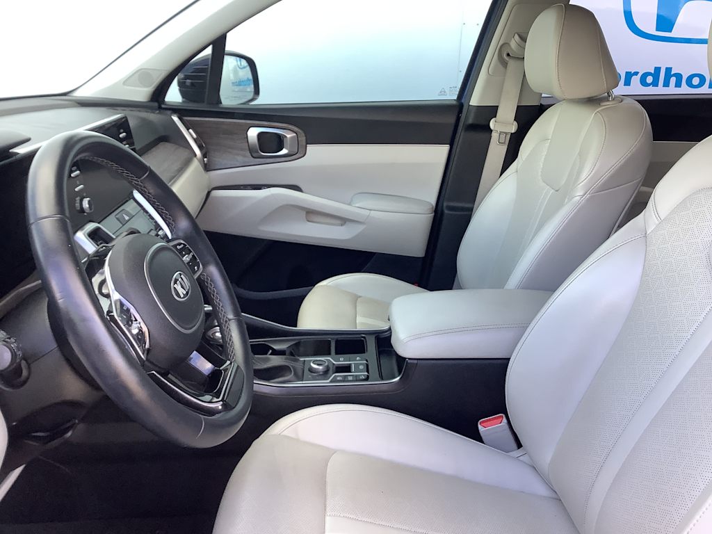 Thumbnail: 2021 Kia Sorento - 11