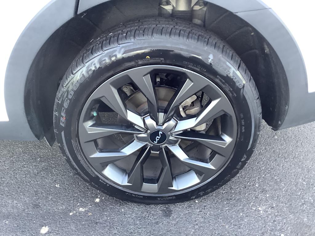 Thumbnail: 2022 Kia Sorento - 8