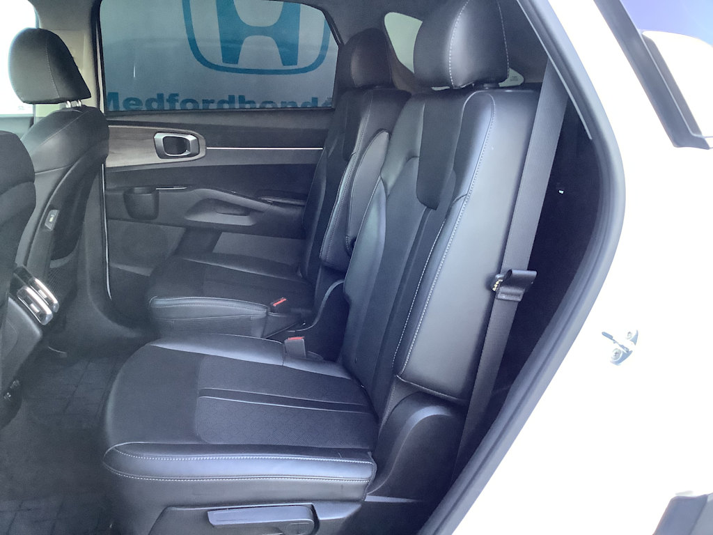 Thumbnail: 2022 Kia Sorento - 19