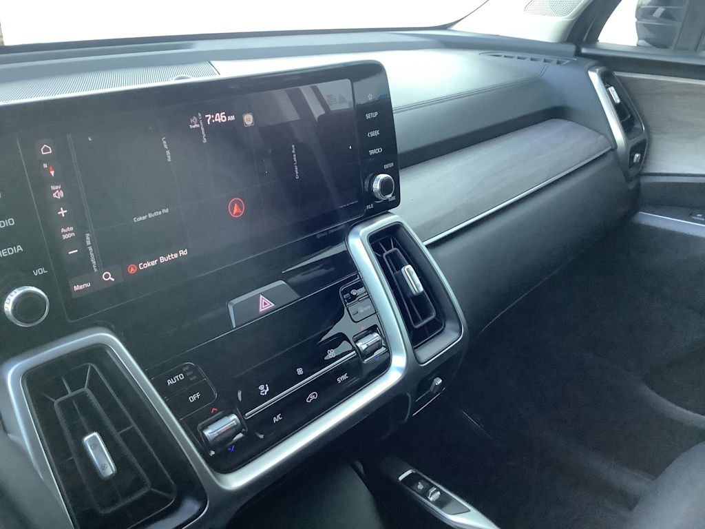 Thumbnail: 2022 Kia Sorento - 14