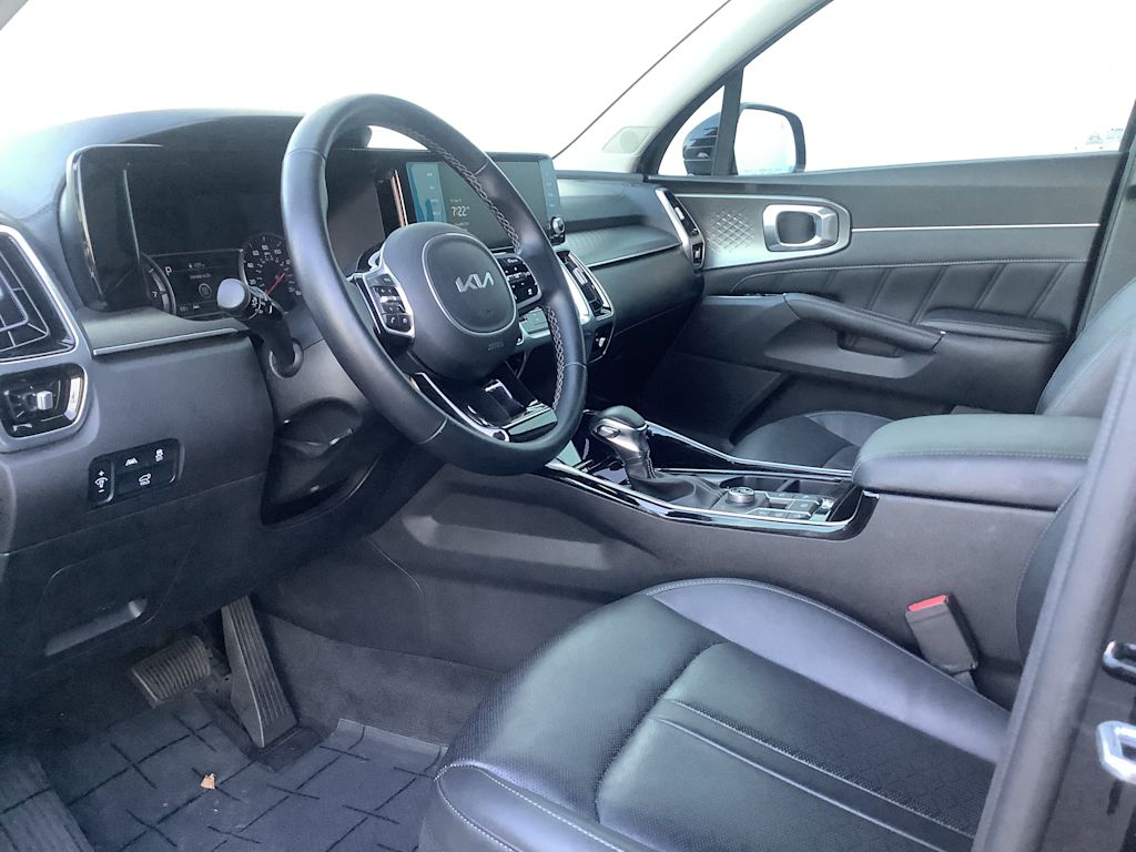 Thumbnail: 2022 Kia Sorento - 2