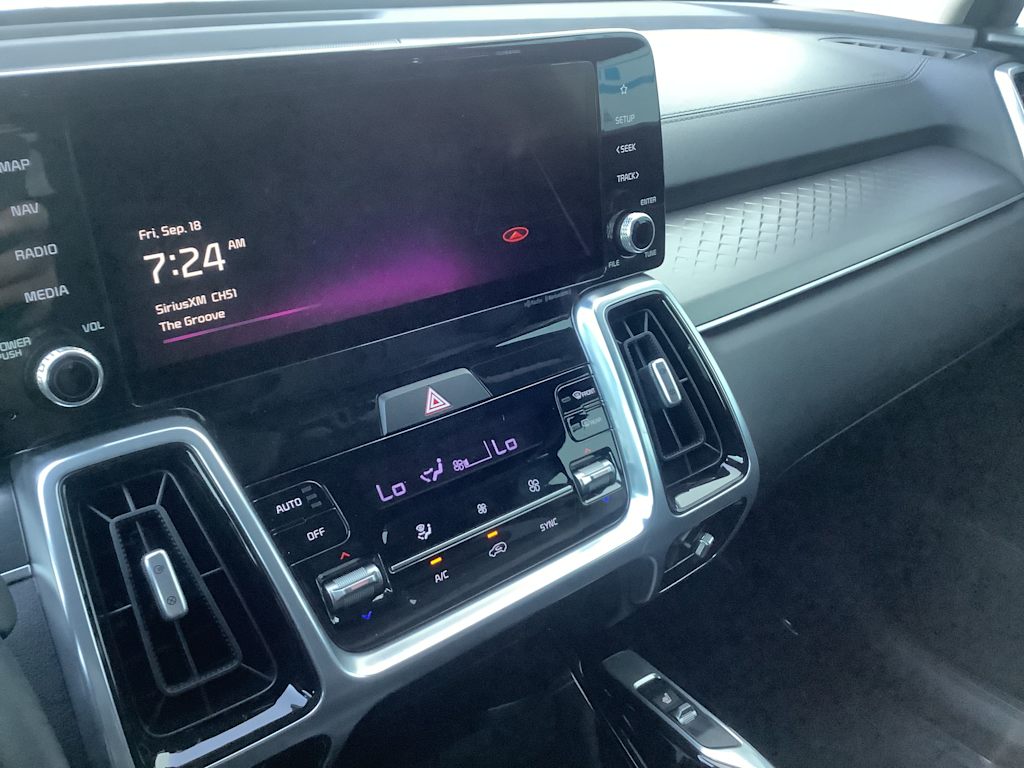 Thumbnail: 2022 Kia Sorento - 14