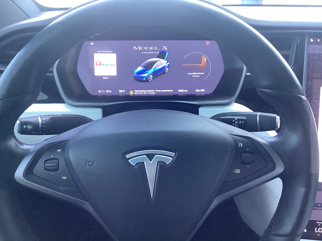 Thumbnail: 2020 Tesla Model X - 18