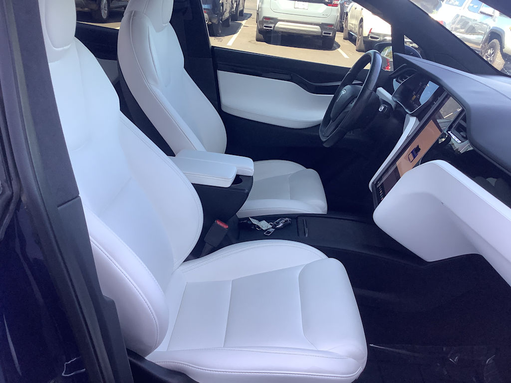 Thumbnail: 2020 Tesla Model X - 10