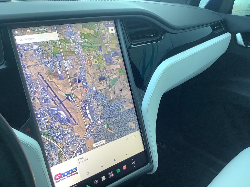 Thumbnail: 2020 Tesla Model X - 14