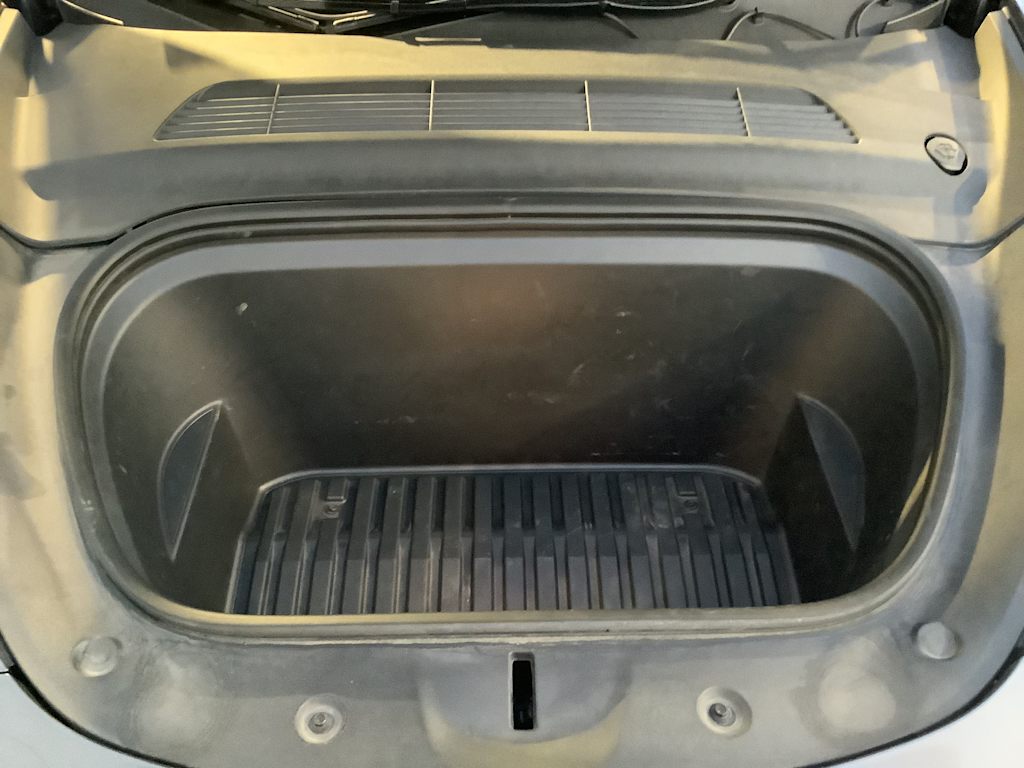 Thumbnail: 2023 Tesla Model Y - 12
