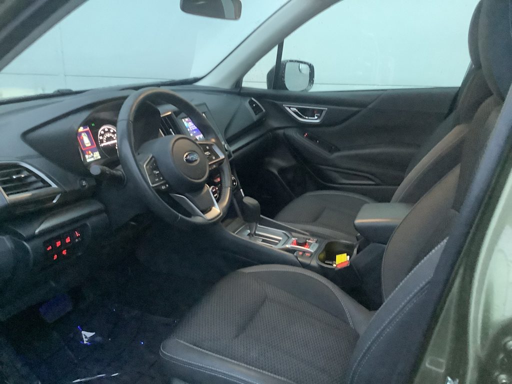 2023 Subaru Forester Premium 10