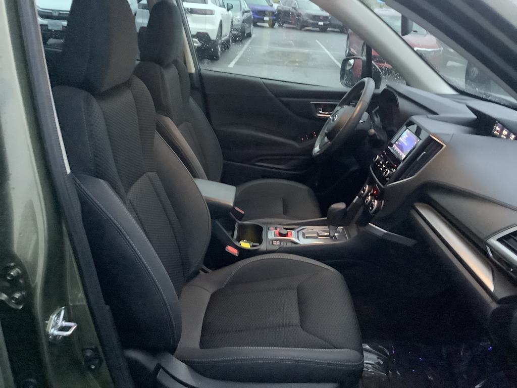 2023 Subaru Forester Premium 20