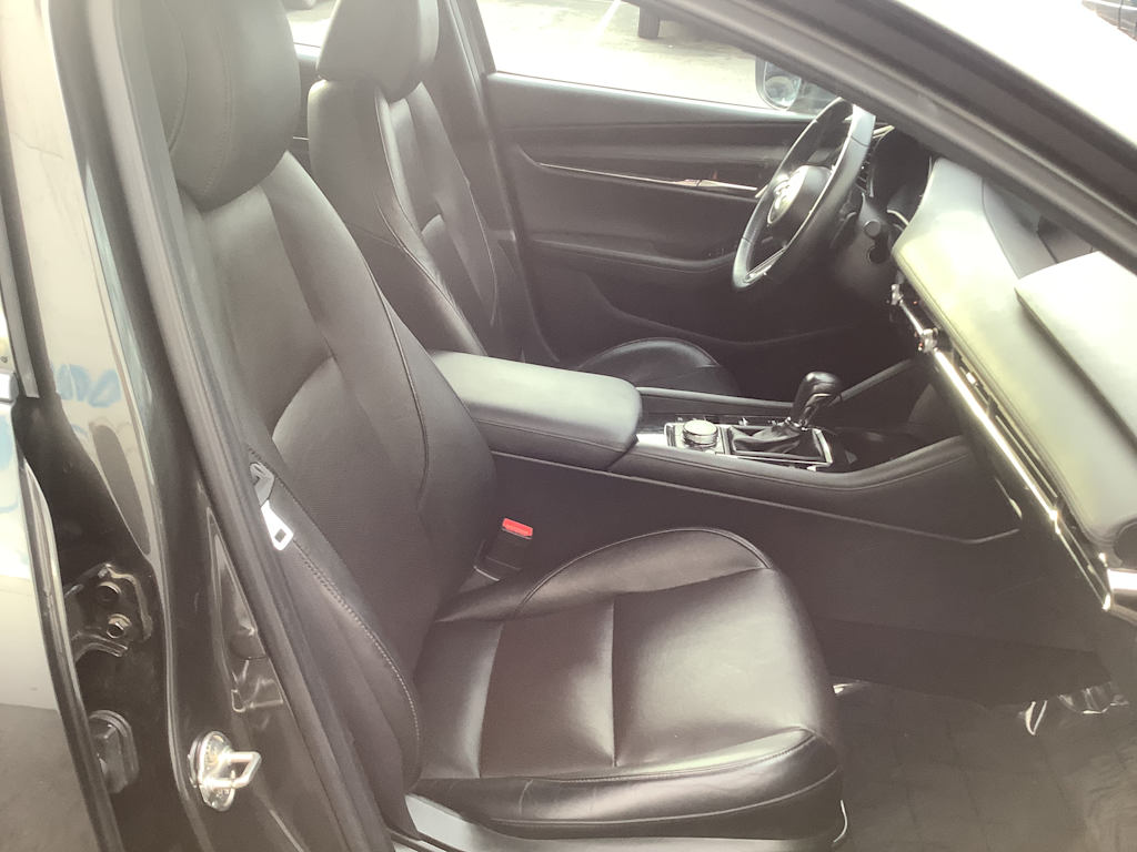 2021 Mazda Mazda3 Premium 12