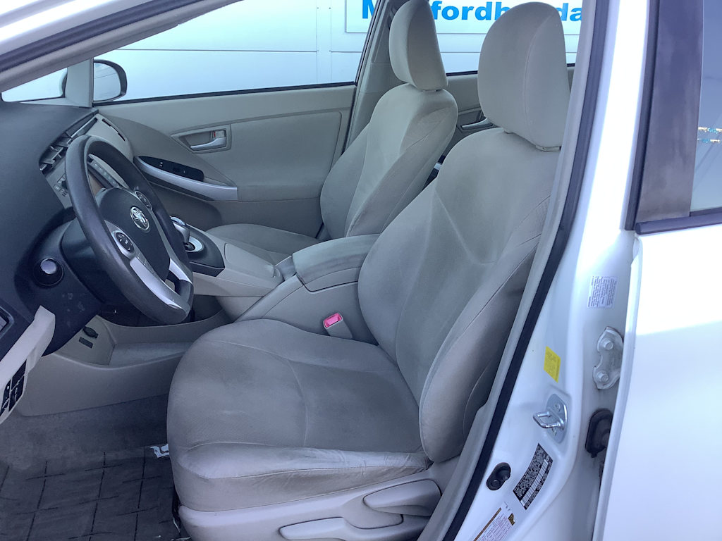 2010 Toyota Prius Three 11