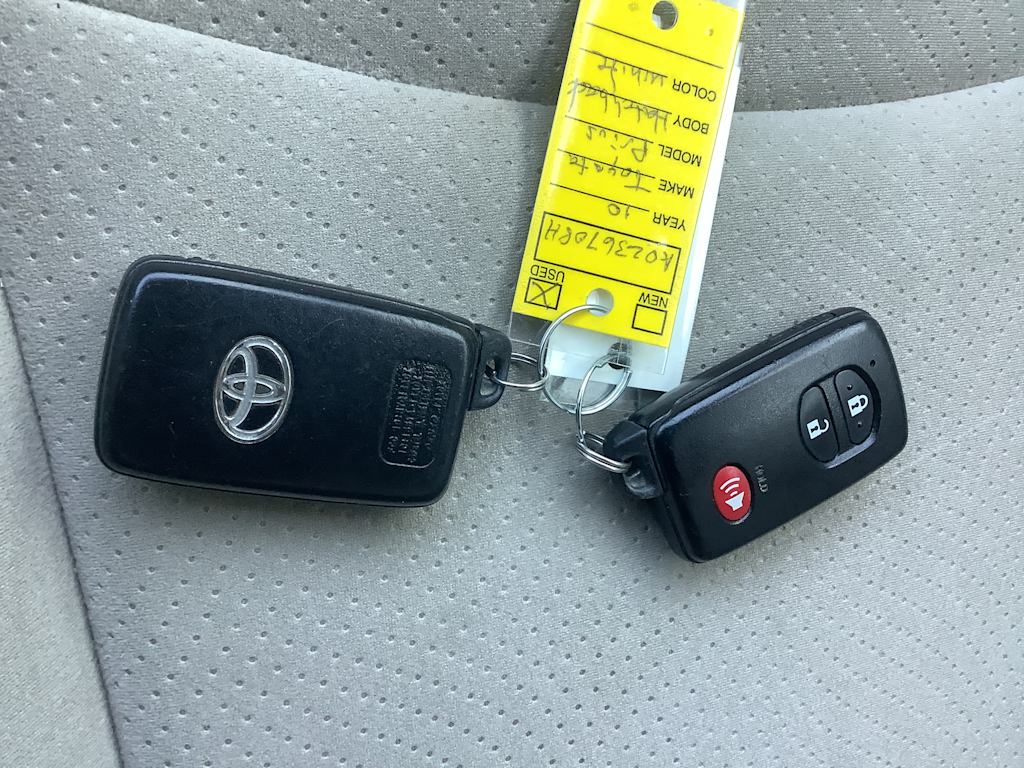 2010 Toyota Prius Three 14