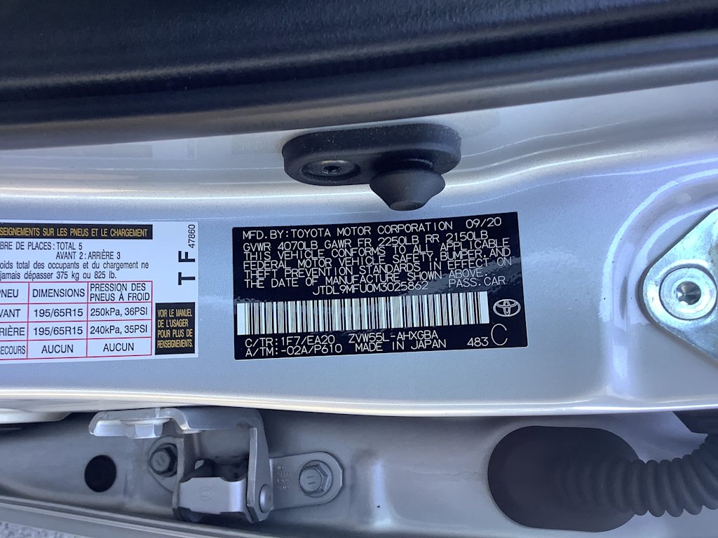 2021 Toyota Prius XLE 19