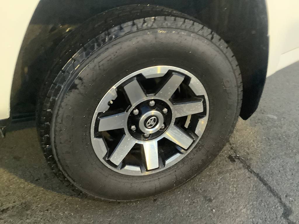 2018 Toyota 4Runner TRD Off Road 8