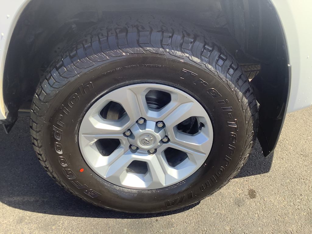 2022 Toyota 4Runner SR5 8