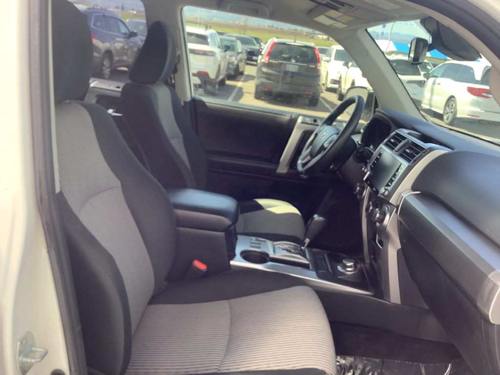2022 Toyota 4Runner SR5 12