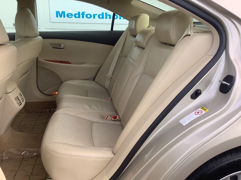 Thumbnail: 2012 Lexus ES - 19