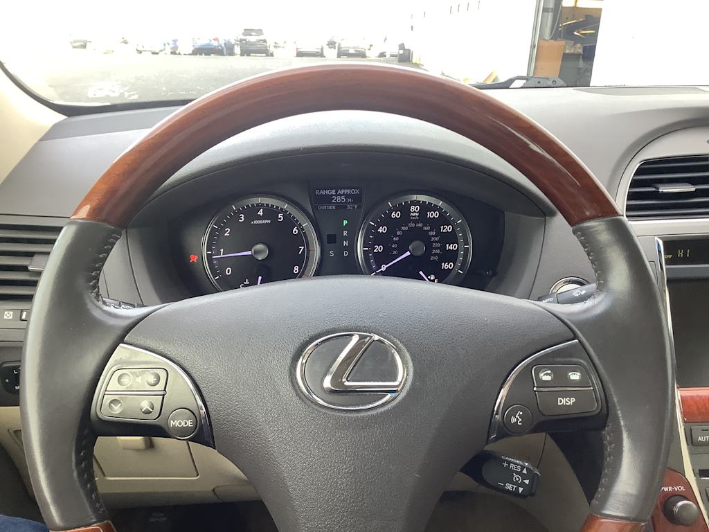 Thumbnail: 2012 Lexus ES - 10