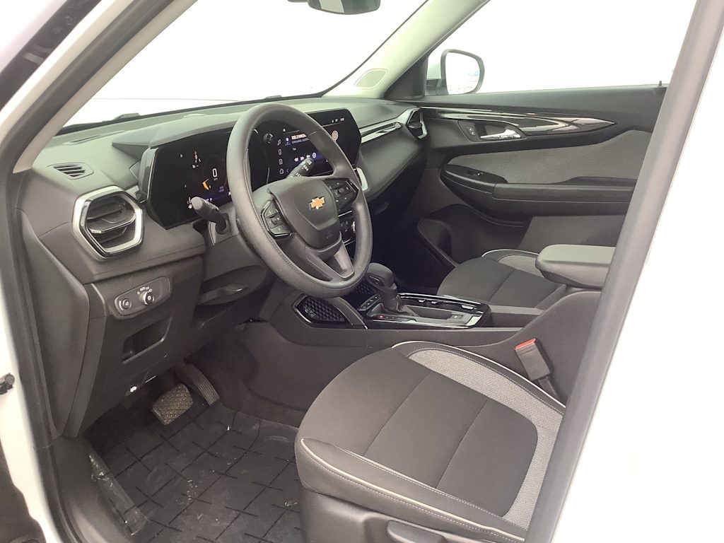 Thumbnail: 2025 Chevrolet TrailBlazer - 10