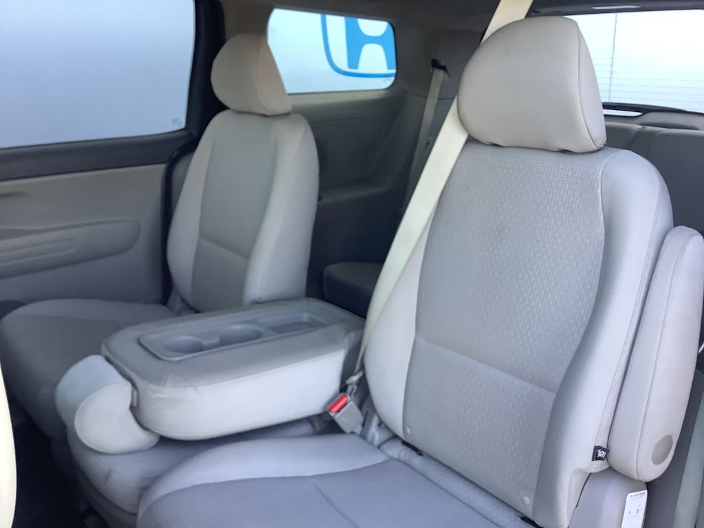 Thumbnail: 2017 Kia Sedona - 19