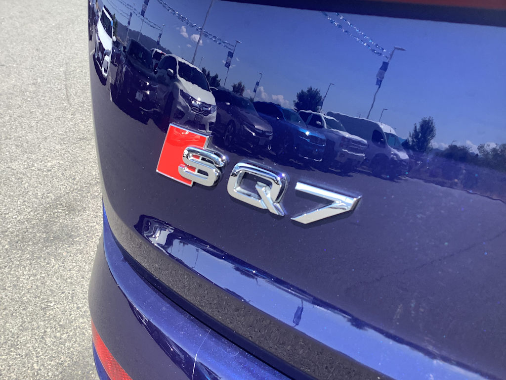 Thumbnail: 2020 Audi SQ7 - 7