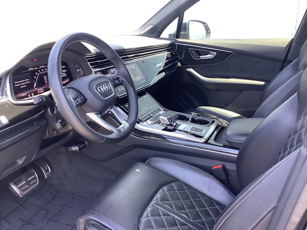 Thumbnail: 2020 Audi SQ7 - 10