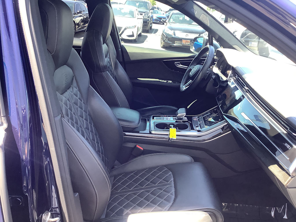Thumbnail: 2020 Audi SQ7 - 20