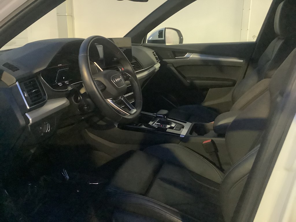 Thumbnail: 2025 Audi Q5 - 2