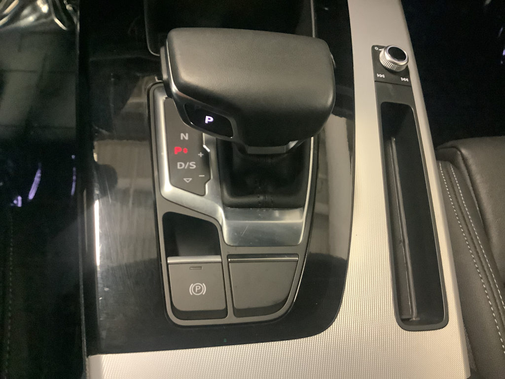 Thumbnail: 2025 Audi Q5 - 16