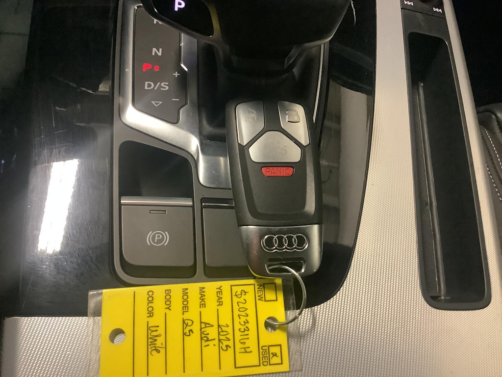 Thumbnail: 2025 Audi Q5 - 21