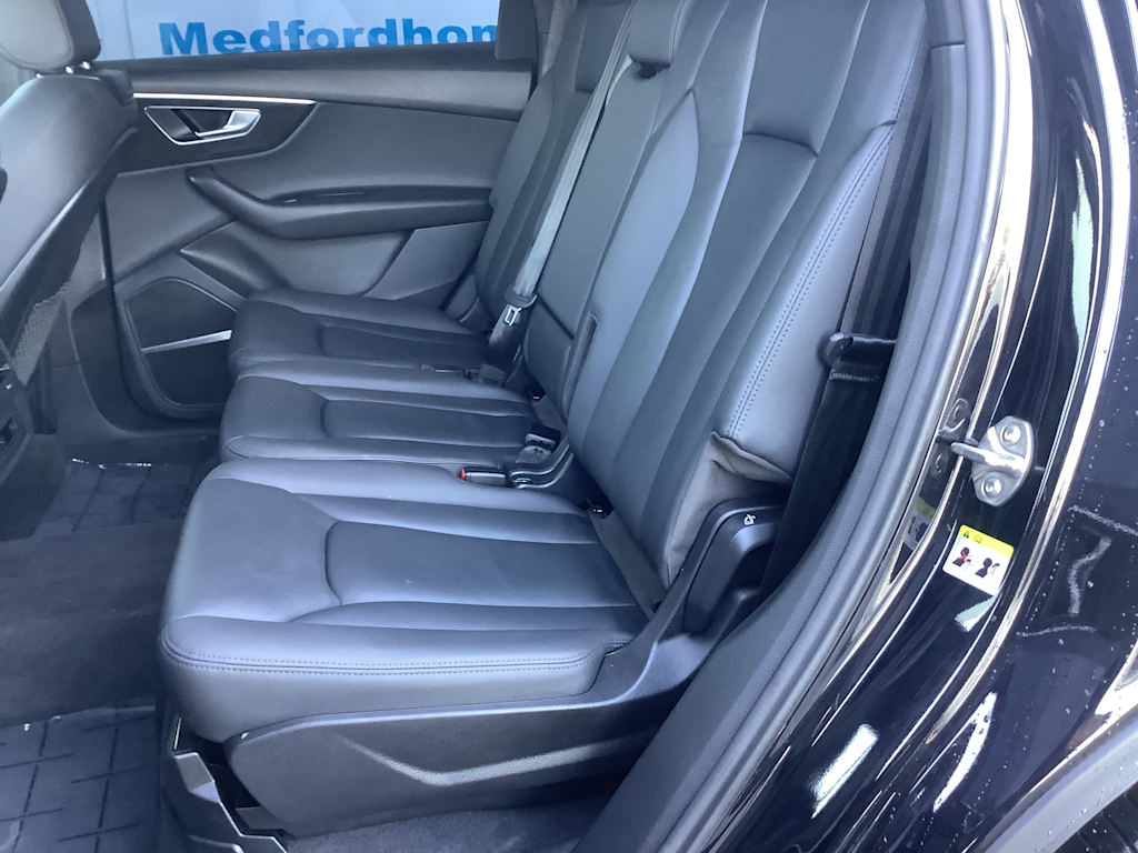 Thumbnail: 2021 Audi Q7 - 16