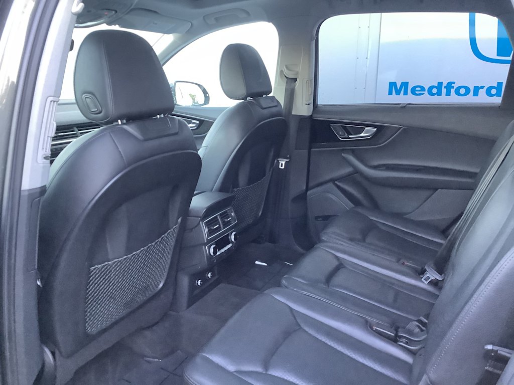 Thumbnail: 2019 Audi Q7 - 13