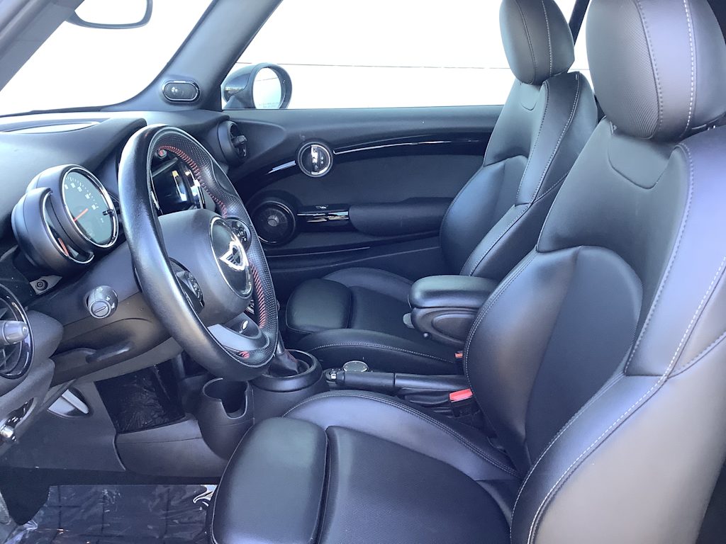 Thumbnail: 2019 MINI Cooper - 10