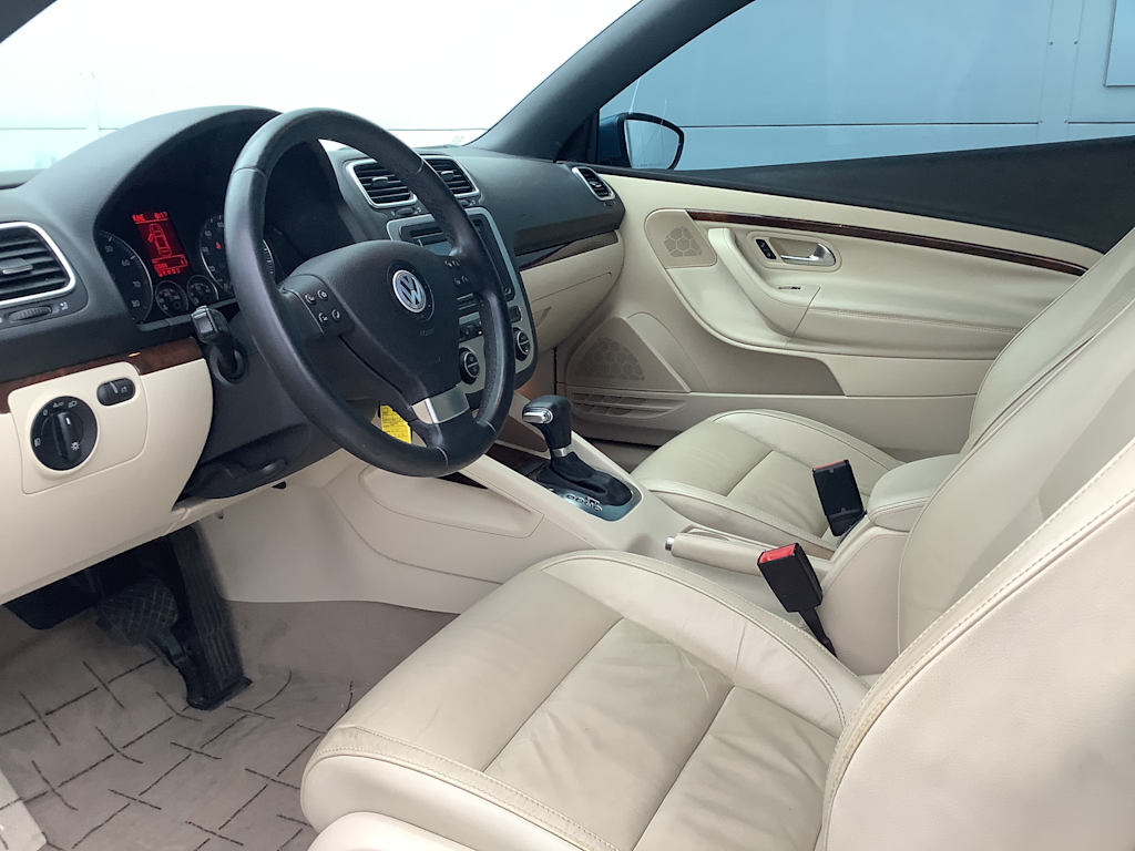 Thumbnail: 2009 Volkswagen Eos - 2