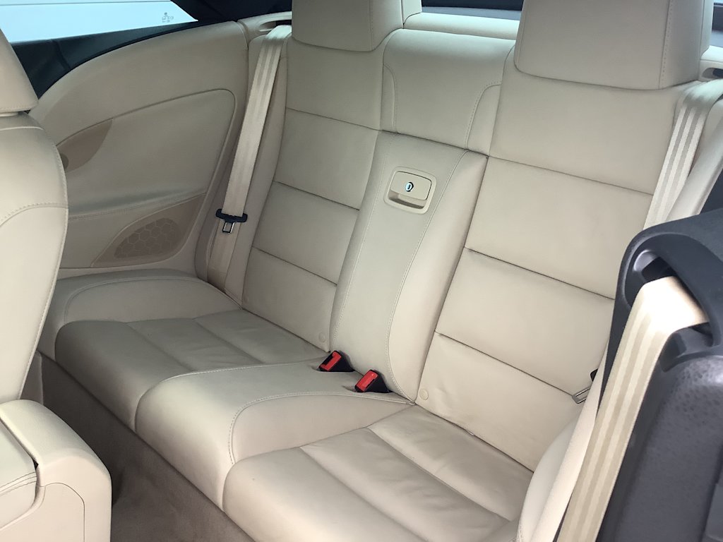 Thumbnail: 2009 Volkswagen Eos - 13