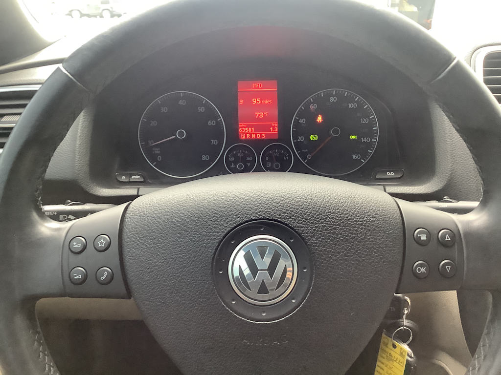 Thumbnail: 2009 Volkswagen Eos - 20