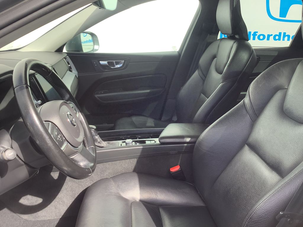 Thumbnail: 2020 Volvo XC60 - 11