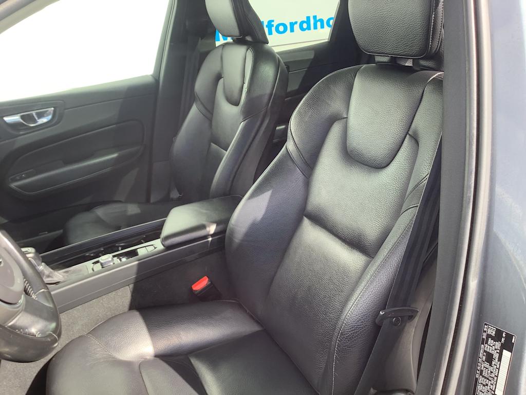 Thumbnail: 2020 Volvo XC60 - 13