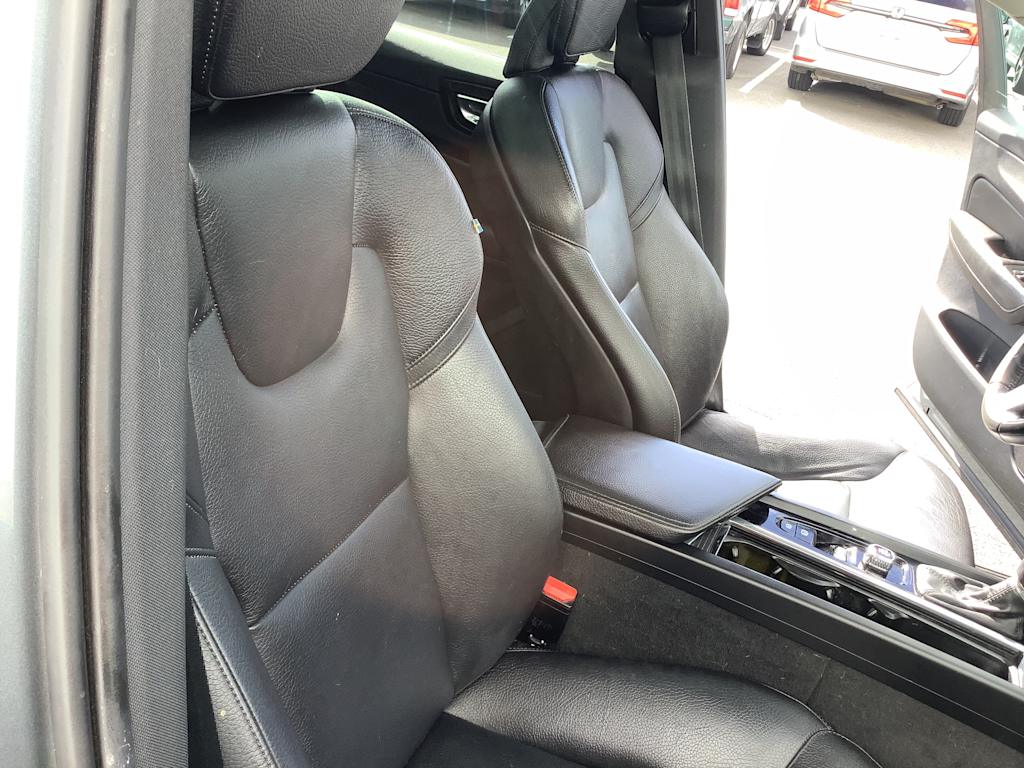 Thumbnail: 2020 Volvo XC60 - 12
