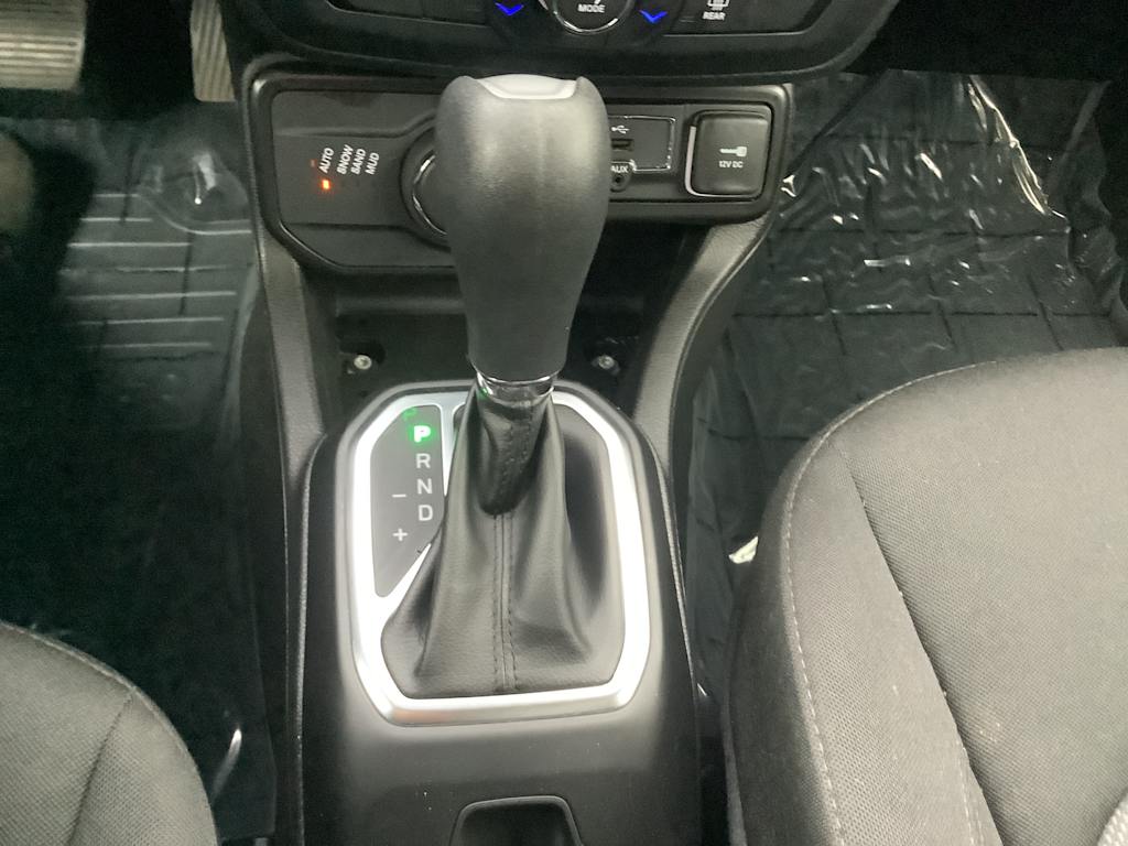 Thumbnail: 2023 Jeep Renegade - 15