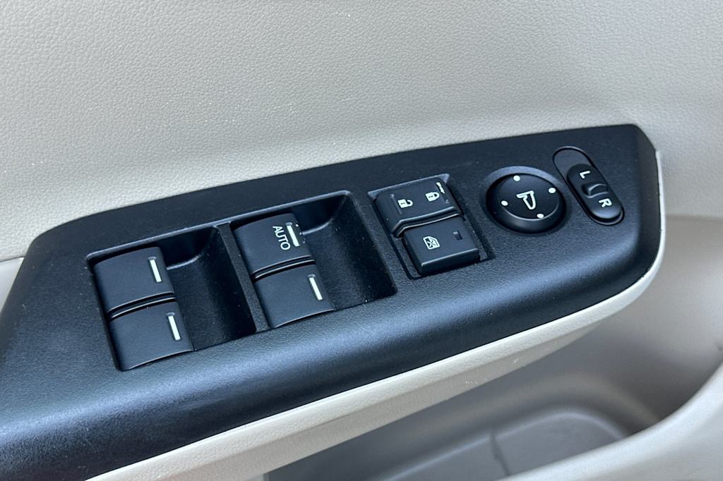 Thumbnail: 2015 Honda Civic - 20