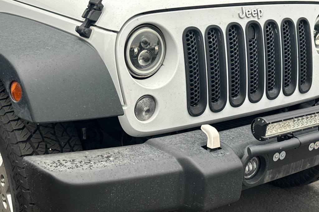 Thumbnail: 2017 Jeep Wrangler - 4
